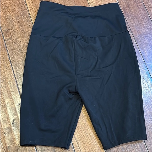 Michael Kors Women's Black Biker Shorts - Picture 5 of 5